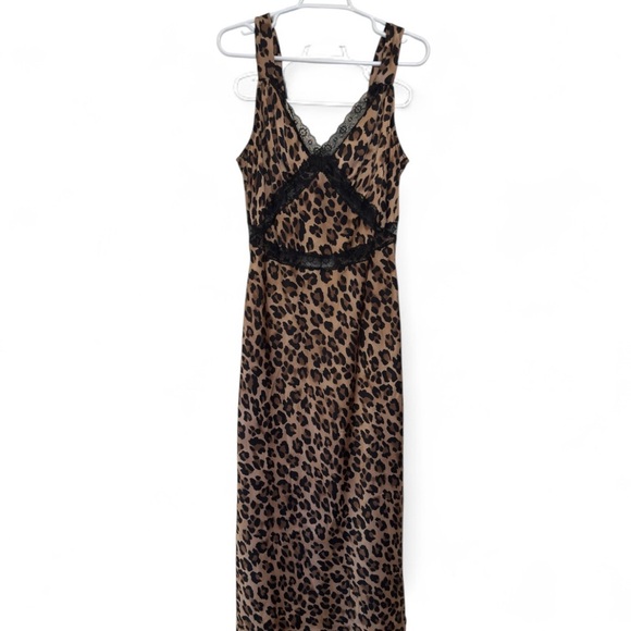 Bardot - Emory satin slip midi dress with lace detail in leopard print Size XL - Picture 5 of 8